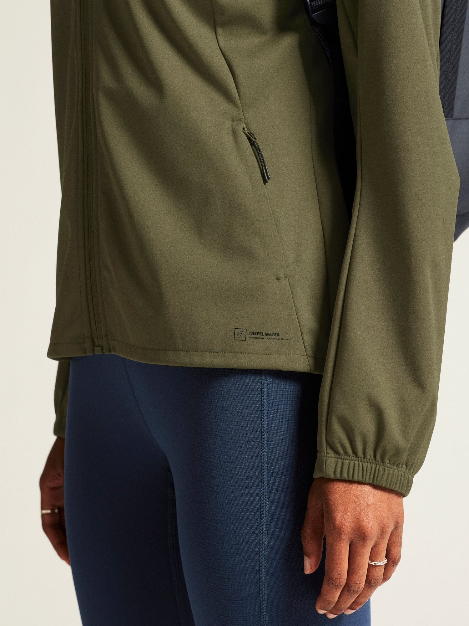 WOMEN'S ADV ESSENCE HYDRO JACKET - RIFT - Image 4
