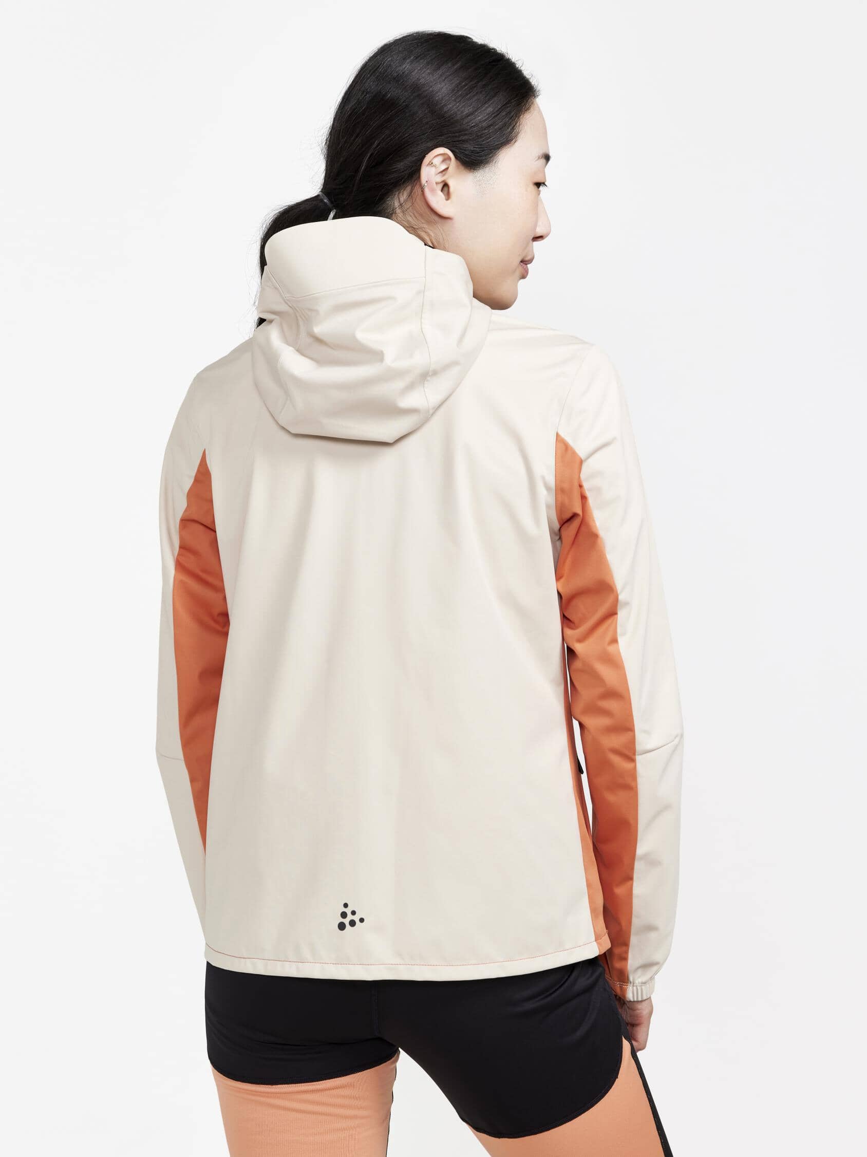 WOMEN'S ADV ESSENCE HYDRO JACKET - RUSTY GLOW-ECRU - Image 7
