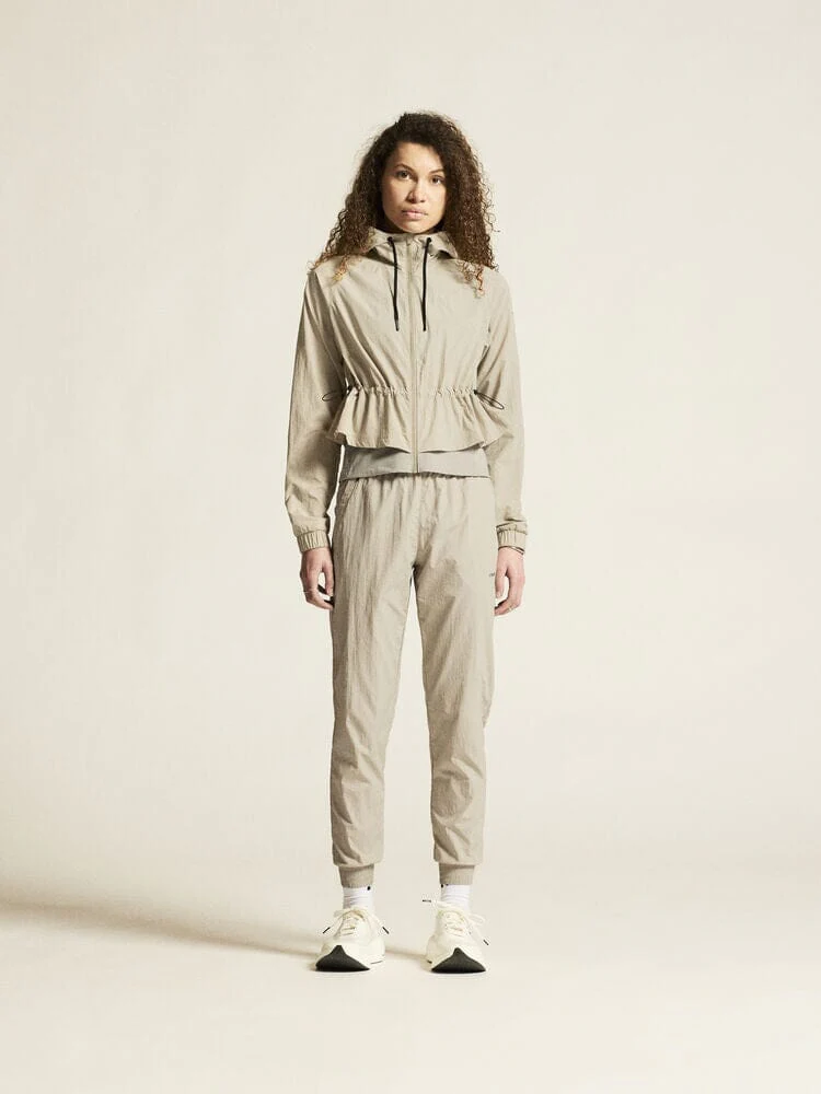 Women's ADV Join Windbreaker - HAY - Image 4